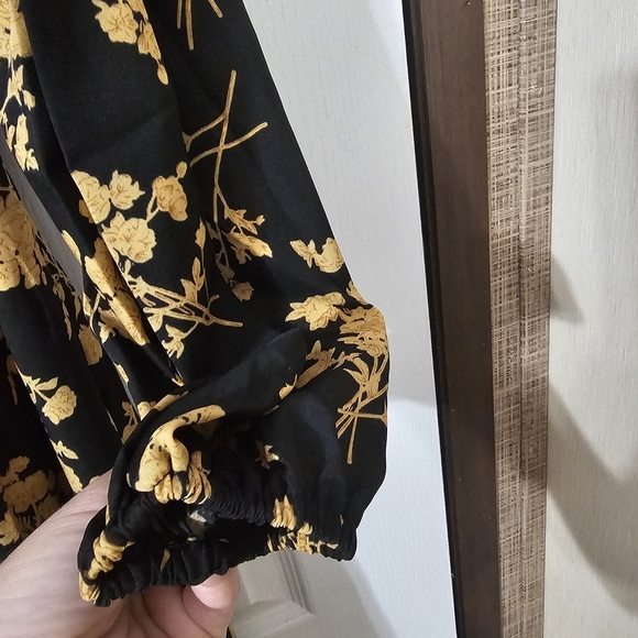 Boutique Black & Gold Floral High-Low Dress – NWT - Picture 7 of 12